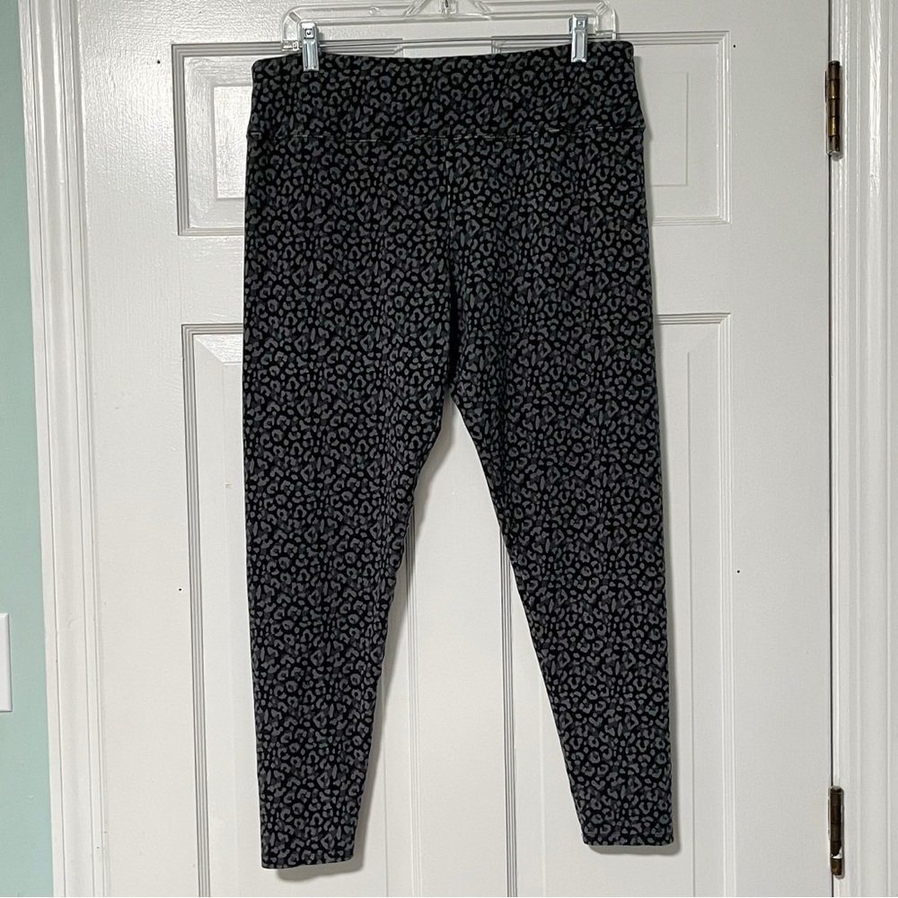 Soft Surroundings comfortable Black and Gray warm Leggings